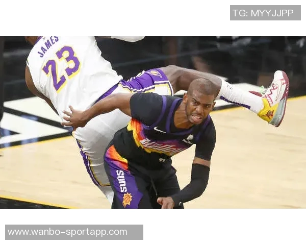 布克谈狄龙与老詹恩怨史称喜欢看到这种激烈场面