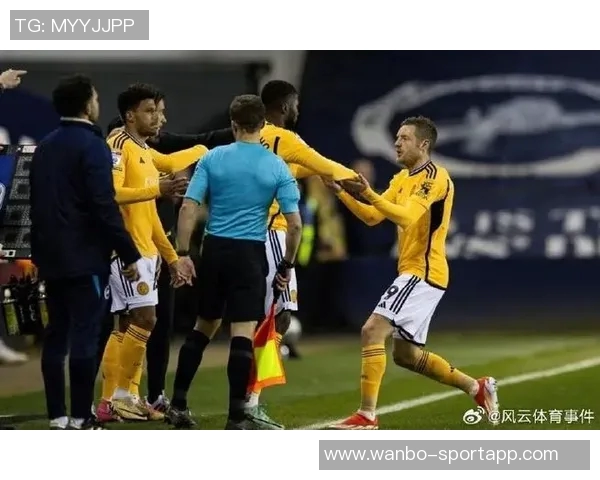 苏莱禁区前精彩兜射破门助罗马首开纪录1-0领先对手